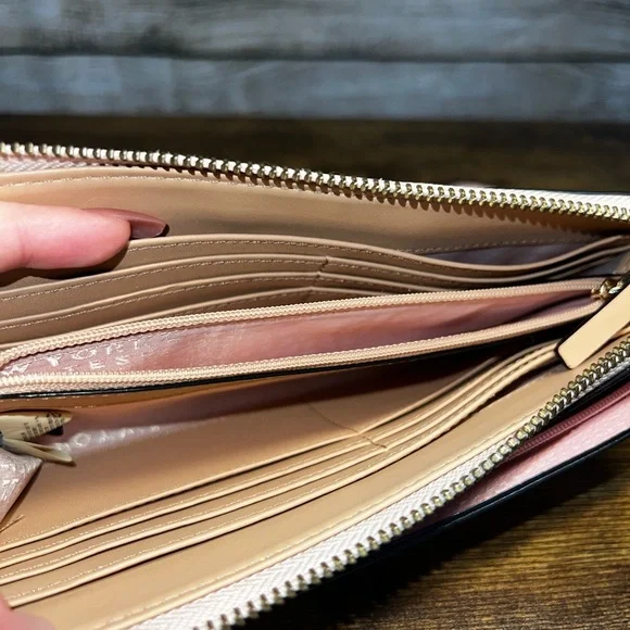 Kate Spade - Powder Pink Wristlet - Picture 7 of 8